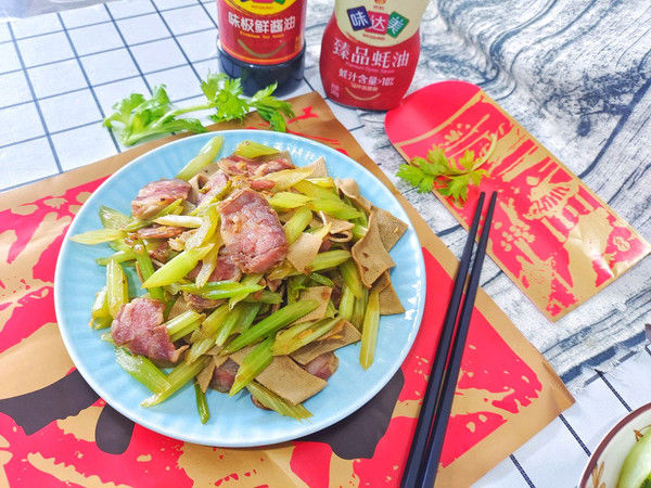 味达|芹菜豆片炒腊肠