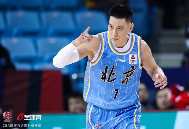 辽宁|CBA最新排名:辽宁第1,广东第7,上海战绩狂飙,北京正式亮剑