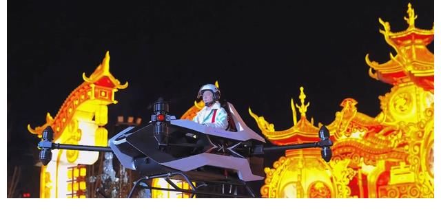 張韜：首秀央視元宵晚會，坐鎮(zhèn)四川分會場又主持又唱歌又有表演秀