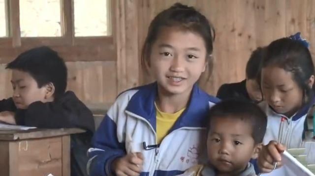 梁小友|变形计妹妹近照曝光,为了养家辍学成为网红,被男朋友宠成了公主