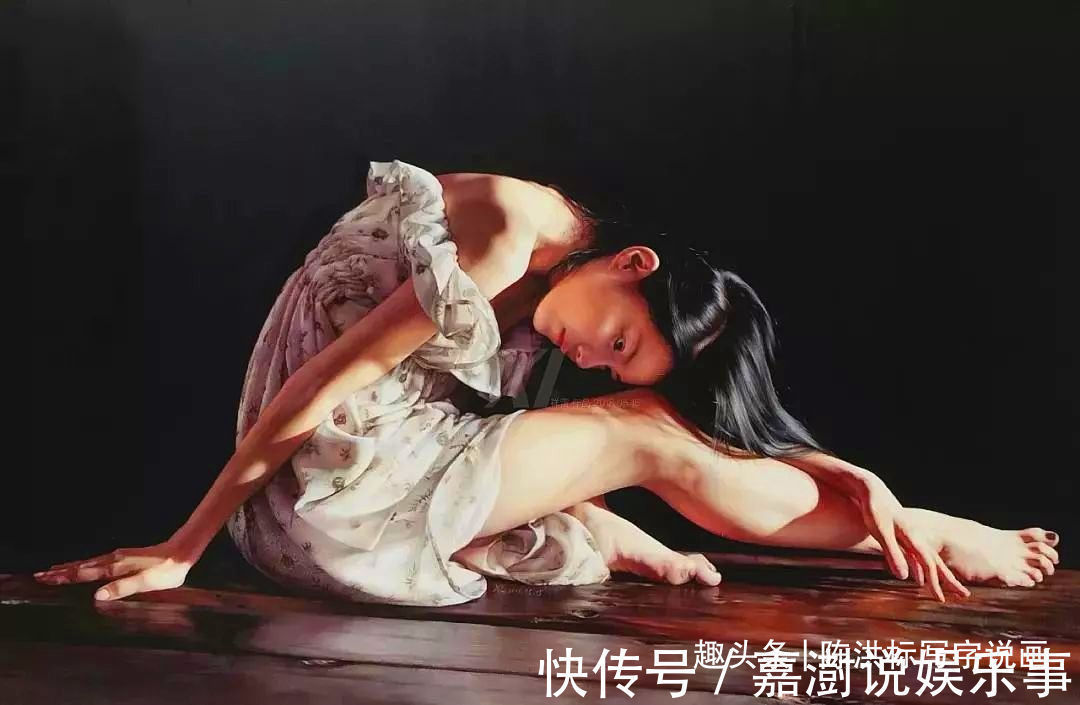 陈洪标#清华美院“女男神”PK冷军,用一支铅笔画人体,比照片还逼真细腻