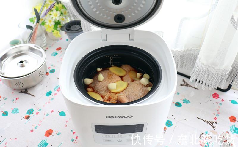 大人孩子都爱吃的照烧鸡腿，自己在也能做，鲜香软嫩，味道真赞