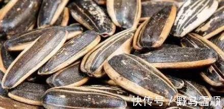 小商贩|这几种瓜子千万别买，小商贩爆出内幕 “说啥都不能让孩子吃”！