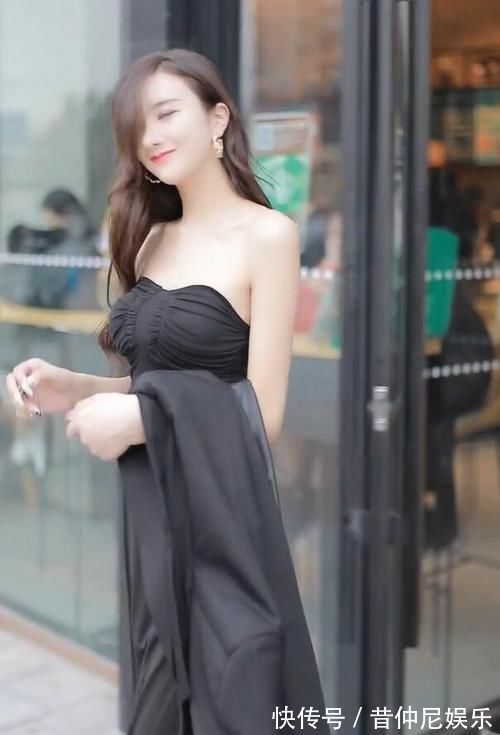 美女|都市女郎风的形象,一身单调黑色,凸显出高级感