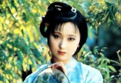 黛玉#林黛玉出身四世侯爵之家,元春和宝钗都要选秀,为何她不用参加?