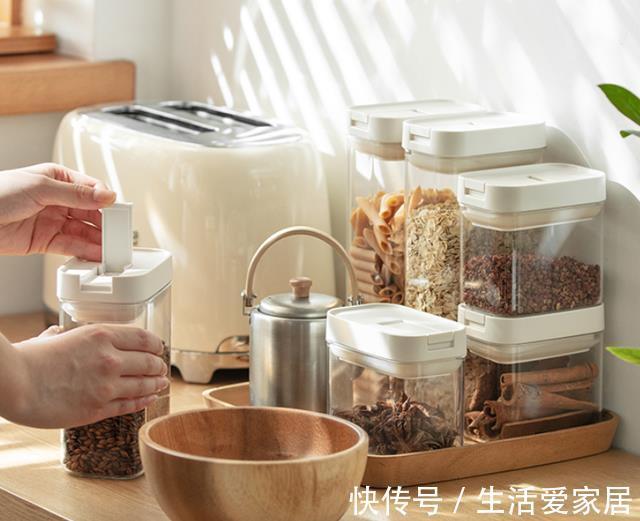上海人|建议:厨房别再堆瓶瓶罐罐了,学上海人这样做,干净整洁还实用!
