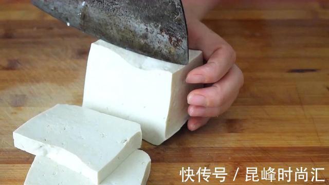 鸡蛋|最近豆腐加鸡蛋火了，鲜嫩营养，我家一周吃6次，比吃肉还过瘾