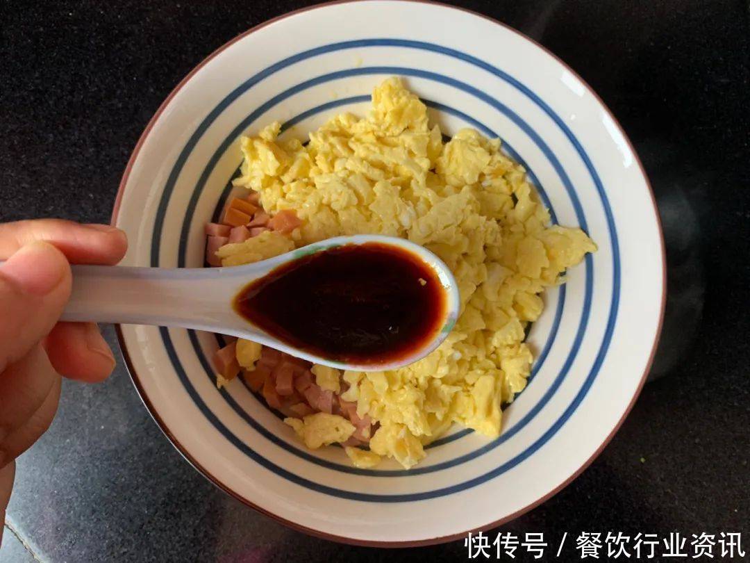 懒人最爱的开工早餐,不用和面不用擀,10分钟搞定零失败!