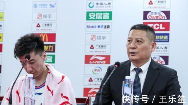川军|四川男篮主帅频遭质疑,可他从不辩解,一句话让所有人动容