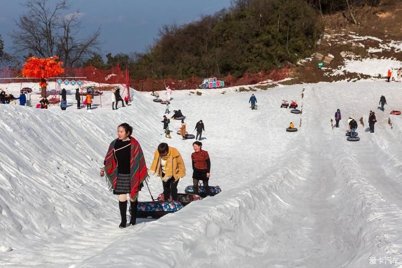 九皇山雪地里撒欢