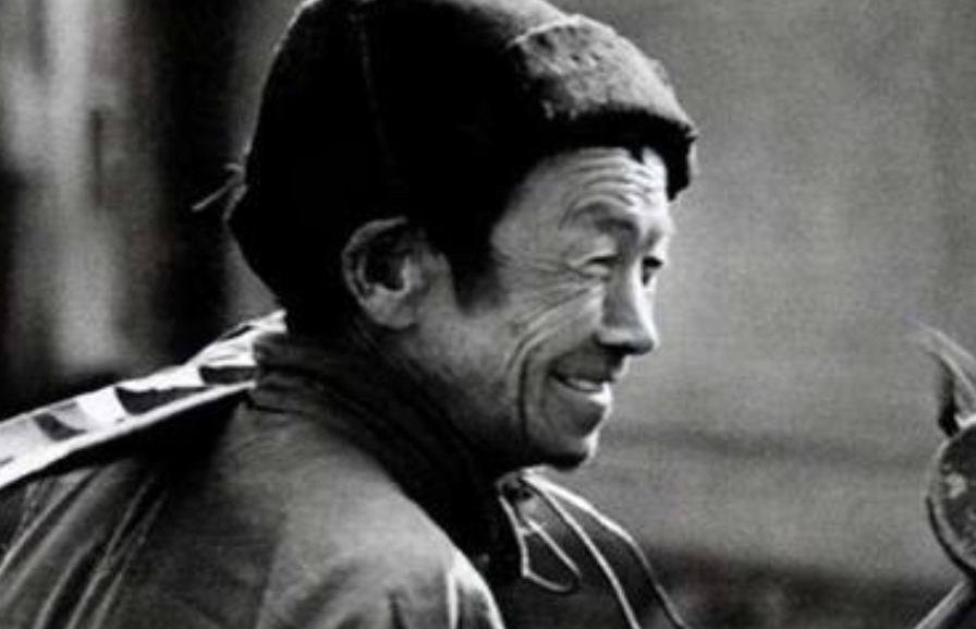 外地人&30年前,那些卖刀不收钱、留下预言的“赊刀人”,到底什么来头