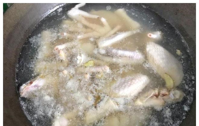 羊肉锅|入冬后，我家每周必吃的火锅，荤素搭配，简单易做，好吃又实惠