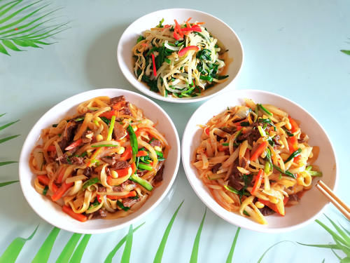 晒两口子的休息天午晚餐，午餐香艳晚餐清爽，一个字：香