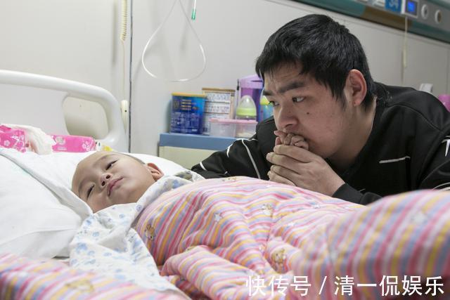 李石头|六旬老人照看孙子出意外连抽自己耳光,称孩子治不好自己也不活了