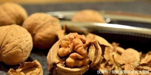 核桃|孕妈多吃这四种食物,对胎儿的大脑发育有帮助,还能滋补身体