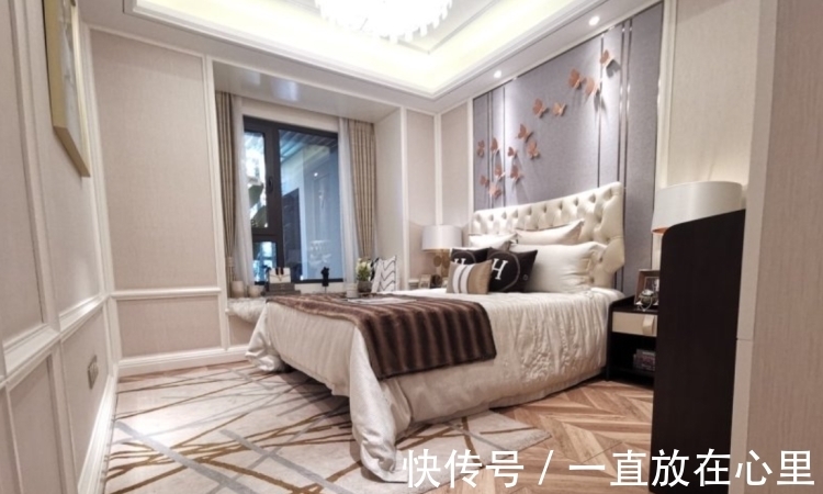 背景墙|罕见的法式风格装修,98㎡三室两厅,装得比120㎡还要漂亮大气