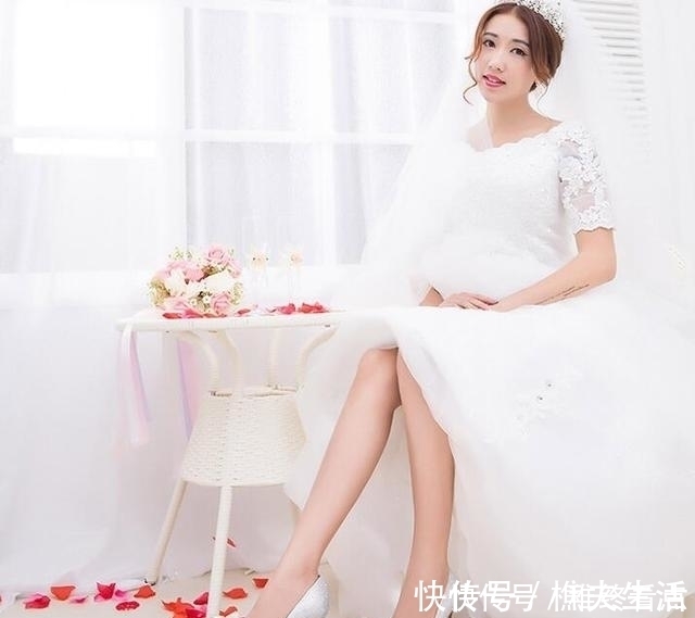 尖头|新买的高跟鞋磨脚?挑选尖头高跟鞋有学问