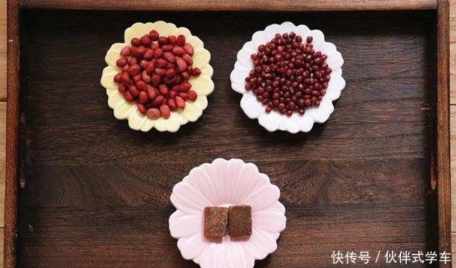 它是“长生果”,和红豆一起煮,香甜软糯又营养,温暖舒适过冬天