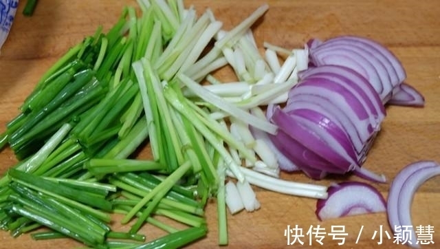葱油|葱油面好吃不难做, 掌握住方法就能做出一碗色香味俱全的葱油拌面