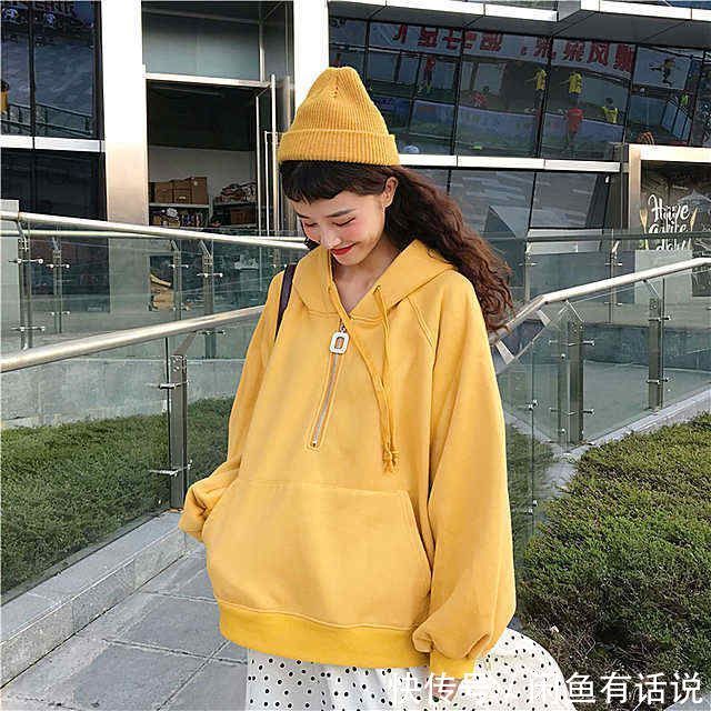 披肩|微胖身材穿卫衣像大妈?那是你没选对款,这4个穿搭思路很值得学