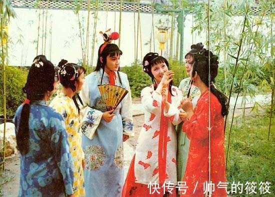 贾宝玉|御姐宝钗是否惦记宝玉这个小鲜肉 红楼梦里一个细节透露出实情!