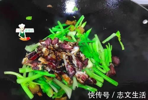 蒜苗|年夜饭必吃的小炒菜,炒一炒5分钟就上桌,鲜香开胃,下酒又下饭