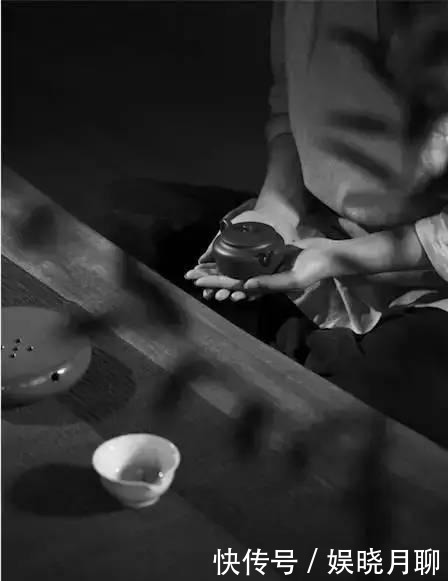 泡一壶茶, 与岁月共老。