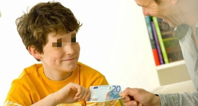 零花钱|孩子若出现这3种节俭行为,长大后可能没出息,家长要反思