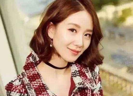 郭碧婷 奔四女人别留这3种“阿姨发型”,自我感觉时髦,其实又土又老气