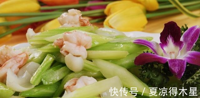 宁心安神|西芹百合炒虾仁，清脆爽口又有营养，快来品尝它的美味吧！