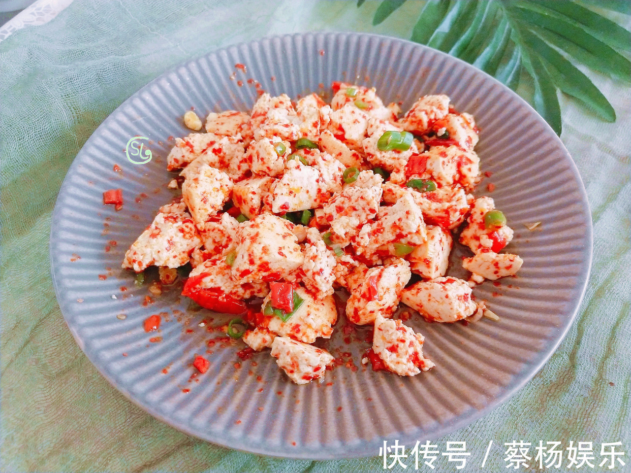 家人|天变热,三天两头就做这道凉拌菜,8分钟搞定,家人都爱吃