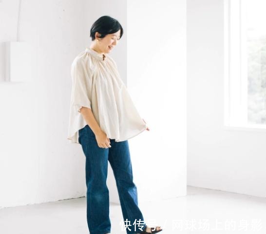 减龄 50+日本女士的夏季穿搭，运用极简风，不扮嫩不花哨，优雅又减龄！
