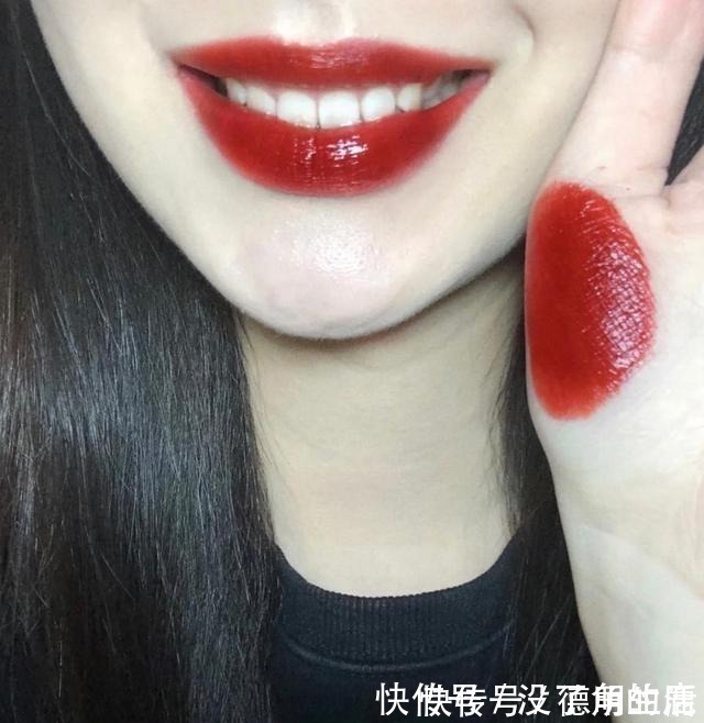 气质 精致女生都喜欢这四只口红,气质显白又小女人,阿玛尼400占一个