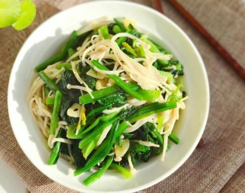 冬天,吃白菜萝卜不如它,简单炒一炒,补铁补钙,不懂吃太可惜