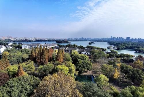 俯瞰嘉兴南湖，五彩斑斓的景致装扮出别样的南湖风景