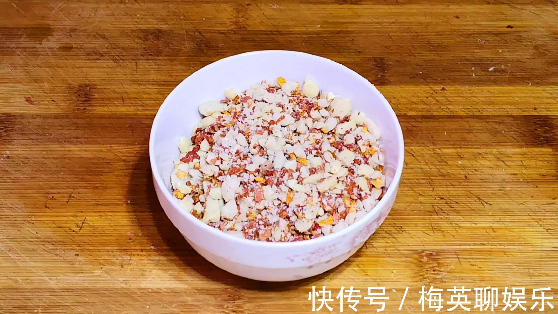 秘制|胡萝卜有营养,很多人却不爱吃,教你秘制新吃法,孩子抢着吃,香