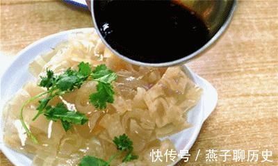 油脂|做猪皮冻时,只用猪皮是不行的!多加这“东西”,皮冻好吃不油腻