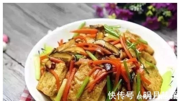 排骨|好吃到犯规的家常菜，香辣开胃，夹一筷入口，配饭佐酒，那个美