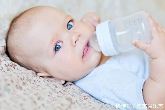 生理性|婴儿真的不需要喝水错,宝宝补水要“讲究”,喂水指南请收好
