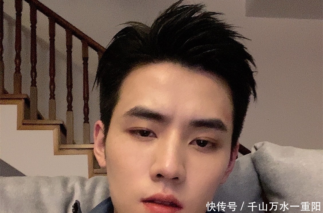 门槛 任豪一事不禁让人思考,选秀节目应该提高门槛,加入文化考核!