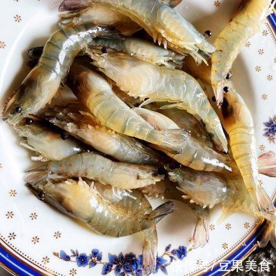 罗氏沼虾|这道爆炒沼虾！，最适合宝宝吃