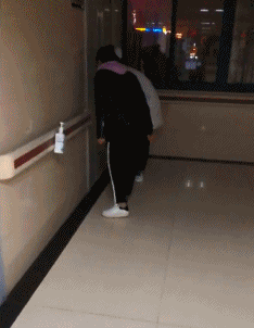 |搞笑动态图:该死,被他装到了!