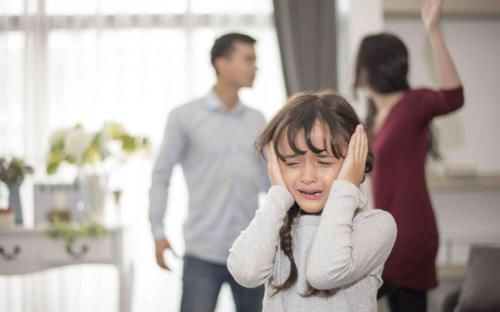 奖状|宝宝奖状拿到手软,母亲却笑不出来,网友:这能笑得出来?