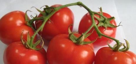 女性到了中年，每晚堅持吃幾種食物，美白肌膚，增強免疫力