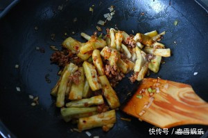 大厨教你正确做“鱼香茄子”，不用油炸，营养美味，好吃又下饭！