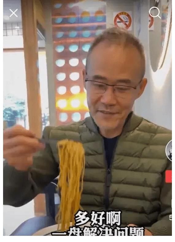 71歲王石吃播首秀，評論區(qū)滿是質(zhì)疑：這么大年紀(jì)還博關(guān)注，圖什么