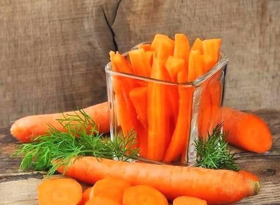营养物质|常吃胡萝卜是好事,和此物不能搭配,不然就是没事找事,需警惕