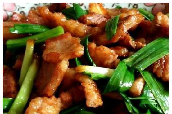 一些不油腻的家常菜是美味的,它们又嫩又多汁,它们是在家里做的