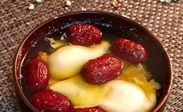 化妆品|红枣和它是搭档，一碗不足5元，每周喝2次，气色越来越好了！