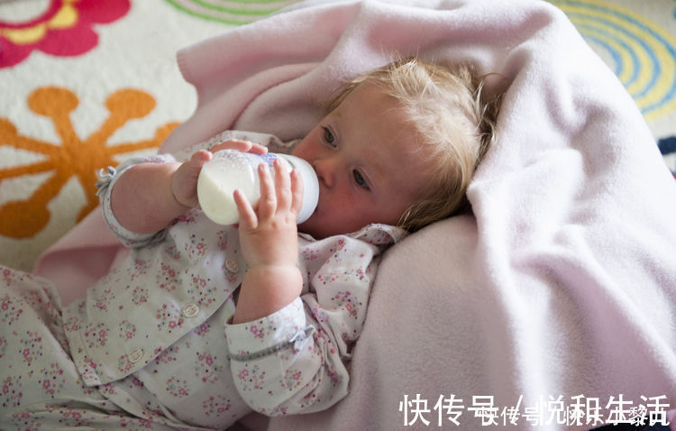 幼儿园|娃睡前一小时,家长做到“4坚持3避免”,让孩子聪明自信长更高